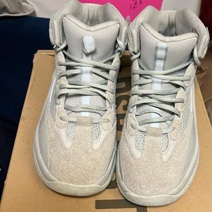 Yeezy Dsrt Boots men 9.5